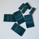 Cierre 3x2 verde oscuro para sujetador