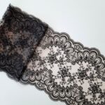 Ricamo in pizzo di tulle nero/nudo per lingerie