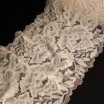 Pizzo elasticizzato guscio d’uovo floreale