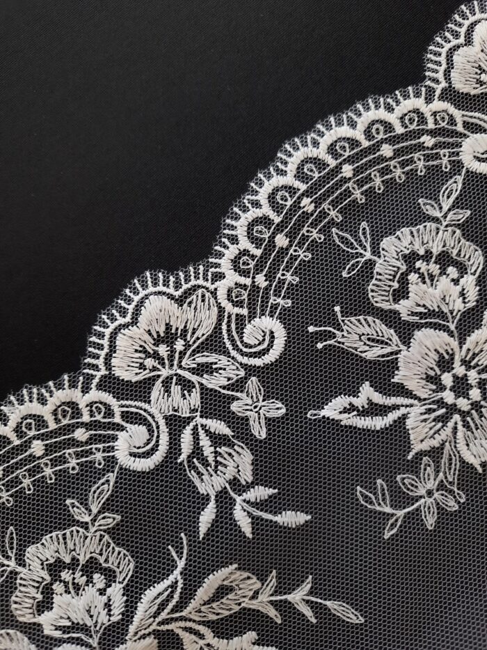 2m mirrored set white embroidered voile lace trim for sewing underwear, floral embroidered lace for bra making - Image 2