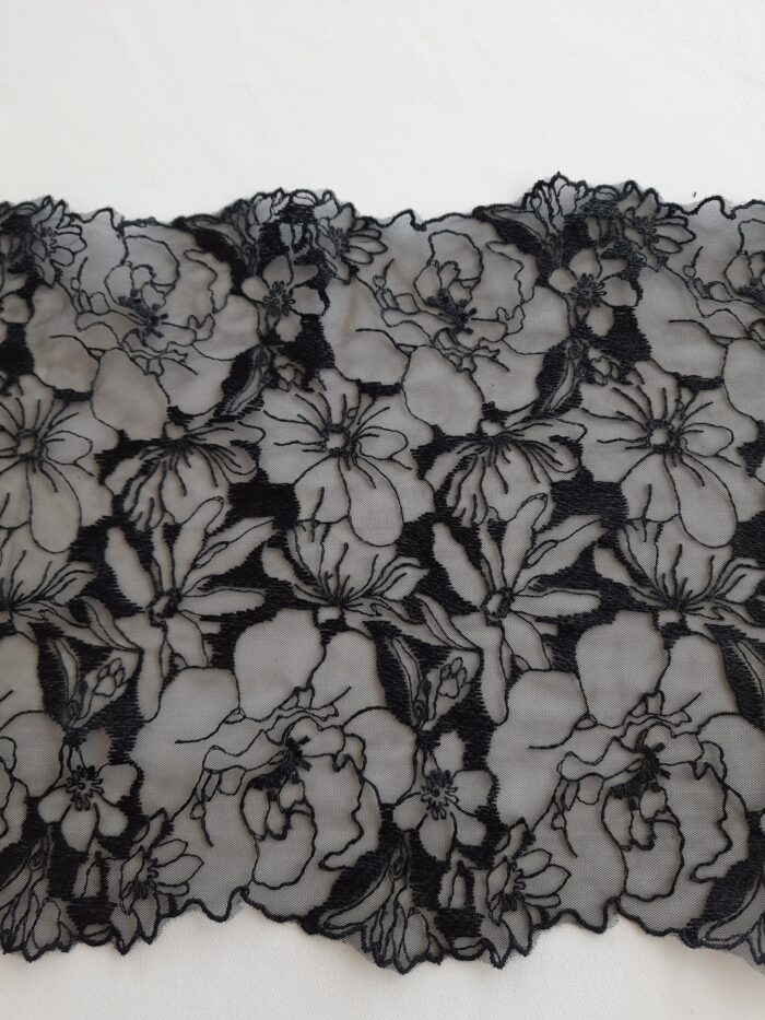 Tulle noir brodé de motifs floraux – Image 5