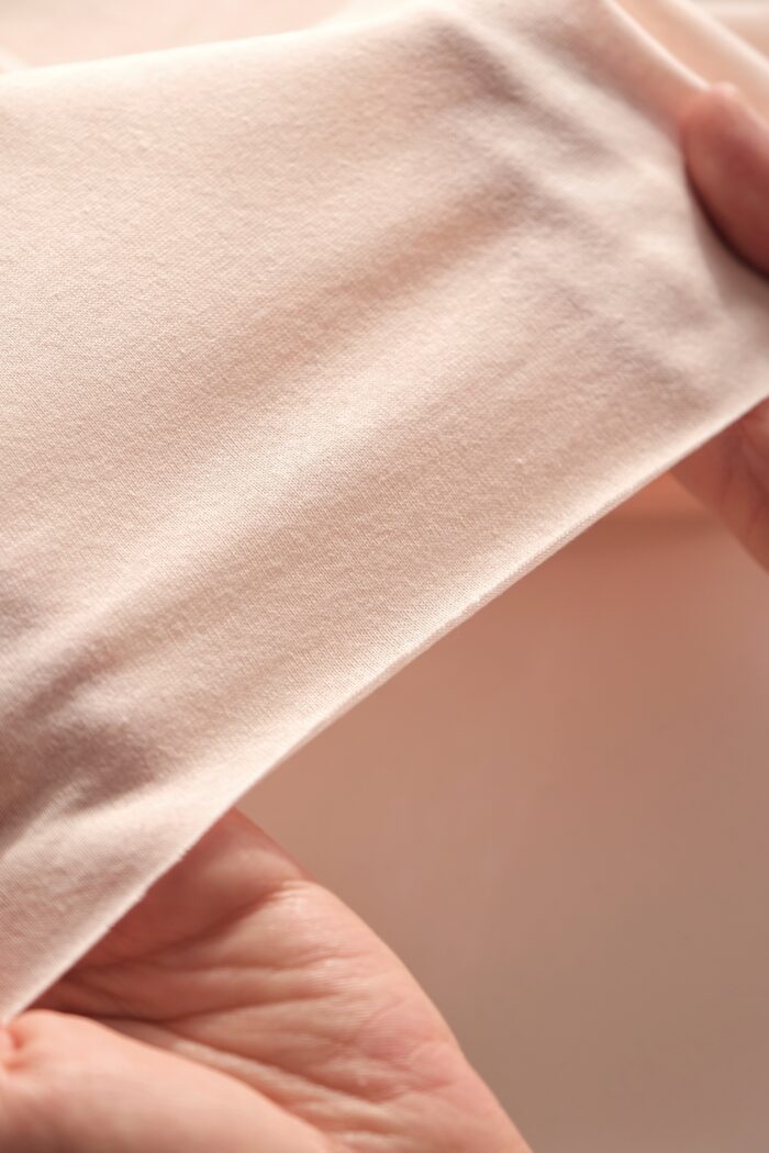 Tissu beige clair pour le fond de culotte de sous-vêtements – Image 4