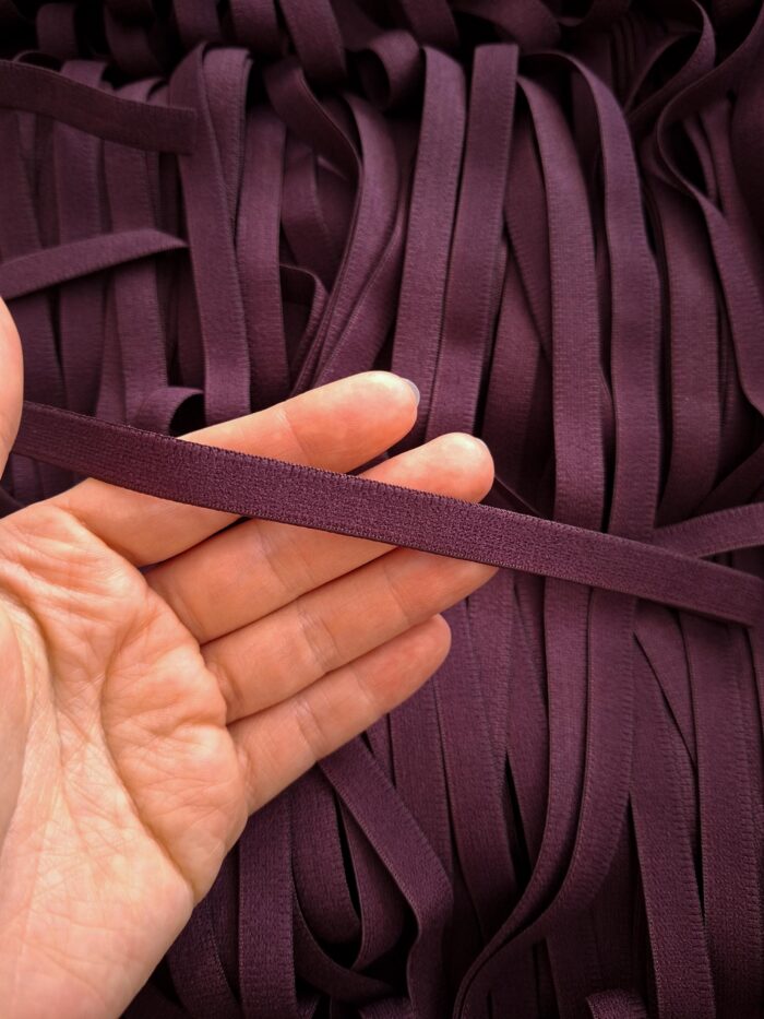 2 metri di elastico sottoseno 10 mm colore prugna, elastico per cucito lingerie - immagine 2