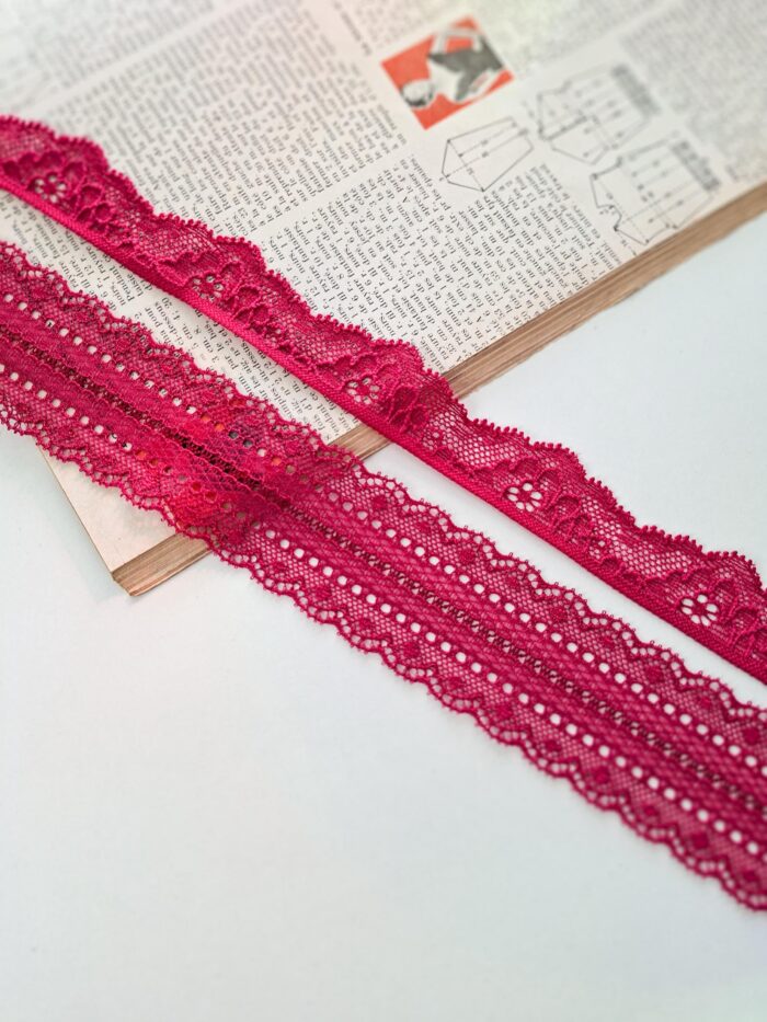 Magenta stretch lace trims - Image 1